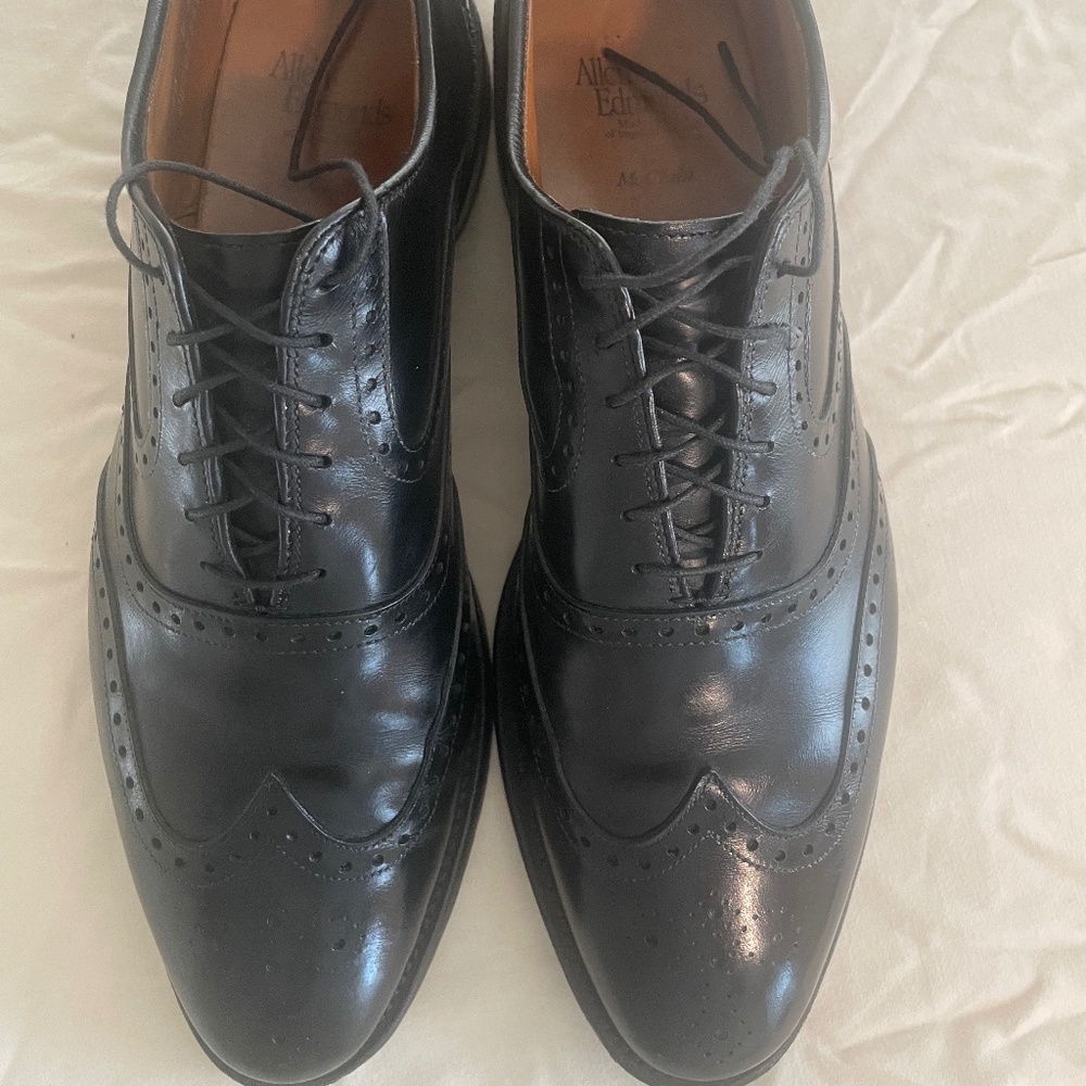 Allen Edmonds Wingtip Oxford Dress Shoe (McAllister)